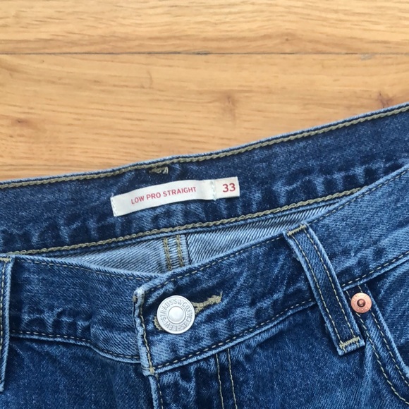 SALE Levi’s Low Pro Straight leg distressed Jean denim  Size 33 mid rise - Picture 2 of 10